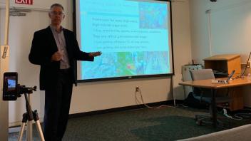 Stavros Vougioukas presents "Harvest-aid robots: Challenges and opportunities"